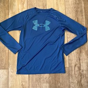Boys youth XL Under Armour long sleeve dry fit shirt
